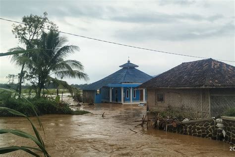 Desa Dan Kelurahan Di Dompu Ntb Berisiko Tinggi Terdampak Banjir Bandang