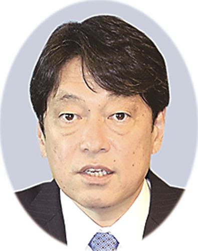 防衛相に小野寺氏再起用 伊吹元議長は文科相固辞 茂木、松山氏入閣へ あす改造・自民人事 Business Live