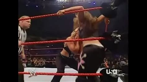 054 WWE Raw 09 07 07 Candice Michelle And Mickie James Vs Jillian Hall