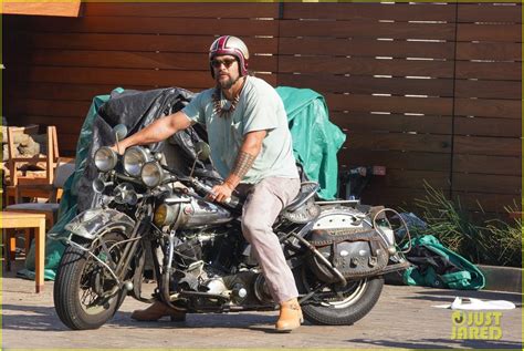 Jason Momoa Takes A Break From See Press To Enjoy Lunch With A Friend