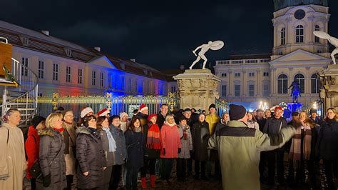 Er Ffnung Des Weihnachtsmarkts Am Schloss Charlottenburg Gemischter