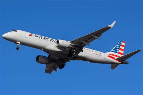 American Airlines Embraer ERJ 190AR N965UW Evan Dougherty Flickr