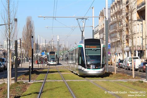 Tram Sur La Ligne T Ratp Saint Denis Photos De Trams Et