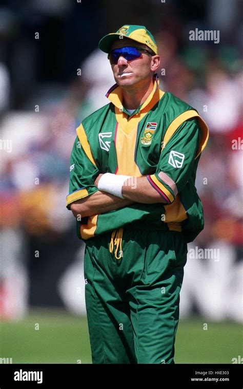 ALLAN DONALD SOUTH AFRICA 05 June 1999 Stock Photo - Alamy