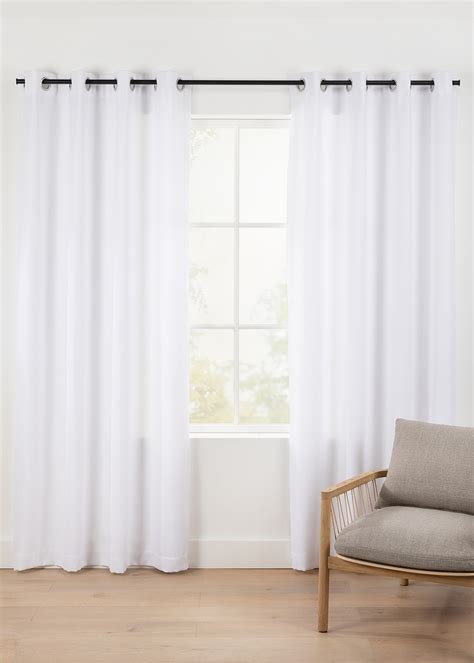 Lined Eyelet Curtain 223cm L X 140 W Za