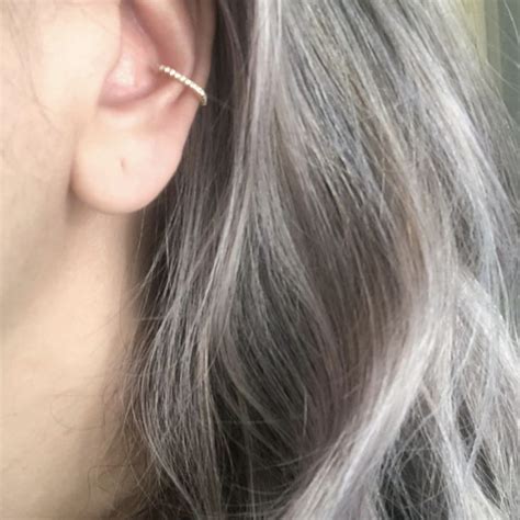 The Smart Minimalist Ear Cuff No Piercing Required Minimalist Ear