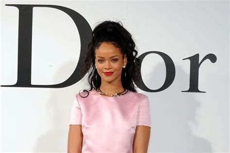 La Chanteuse Rihanna Devient La Premi Re G Rie Noire De La Marque Dior