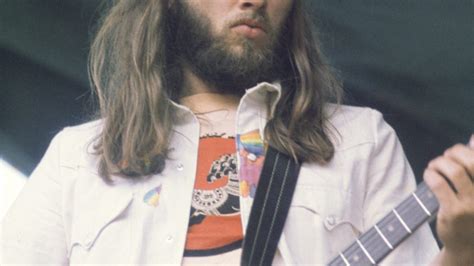 David Gilmours Greatest Guitar Solos In Pink Floyd Rock Pasta