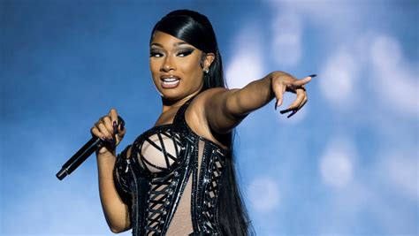 Megan Thee Stallion Alexis Ohanian Respond To Disses On Drake S New