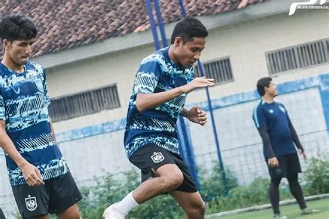 Psis Lawan Pss Kondisi Carlos Fortes Dan Evan Dimas Dalam Pantauan