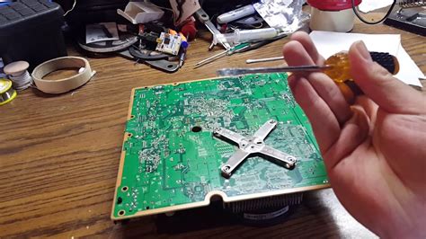 How To Remove Your Xbox Heat Sink With Just A Screwdriver Youtube