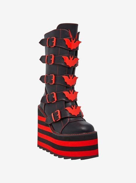 Yru Black And Red Bat Dune Platform Boots Hot Topic Black And Red