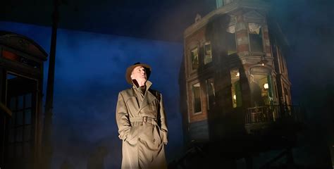 An Inspector Calls review, Lyric Theatre, Lowry, Salford