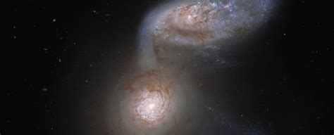 Hubble Captures Mesmerizing Detail Of Two Galaxies On A Collision