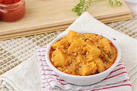 Dahiwali Aloo Ki Sabzi Recipe Hungryforever Food Blog