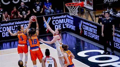 Foto Copa De La Reina Valencia Basket Casademont Zaragoza