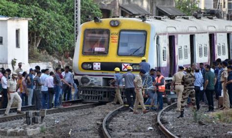 Empty Local Train Derails Near Csmt In Mumbai 2nd Incident In Week