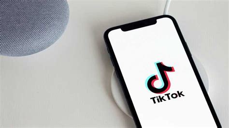 Cómo Hacer un TikTok con la Función Dúos o dos Videos en uno solo