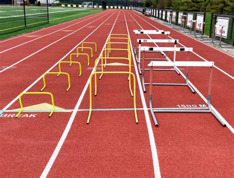 100+ High School Track Hurdles Stock Photos, Pictures & Royalty-Free Images - iStock