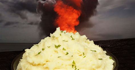 This Mashed Potato ‘Volcano’ Recipe From The 1940s Is Actually Amazing