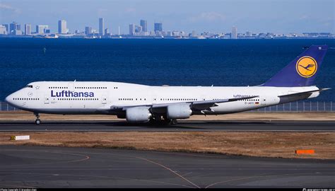 D Abyi Lufthansa Boeing Photo By Brandon Chen Id