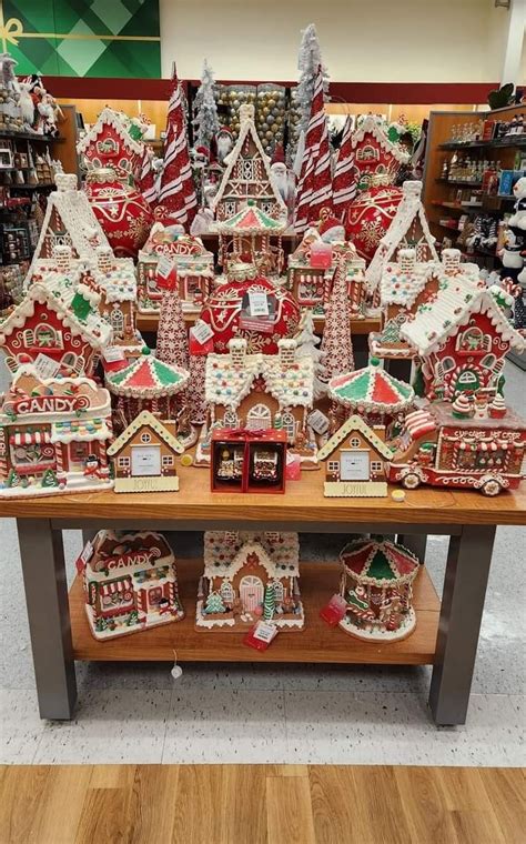 Pin By 🌴 Prettycilla Harrison F4f On Christmas Extravaganza 🍬 Gingerbread Christmas Decor