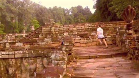 Real Life Temple Run Angkor Wat Youtube