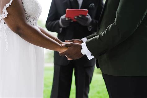 How To Apply for New York’s One-Day Marriage Officiant License