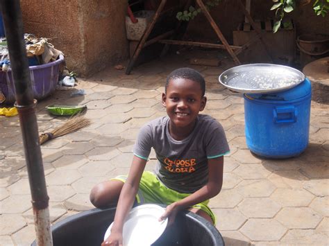 Le Foyer Tonton Gilles Un Refuge Pour Les Enfants Des Rues De Niamey