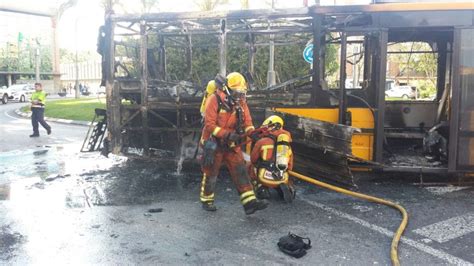 Arde un autobús entre Manises y Quart de Poblet