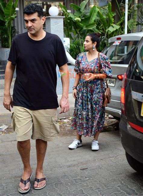 Photos Vidya Balan Snapped With Her Husband Siddharth Roy Kapur In