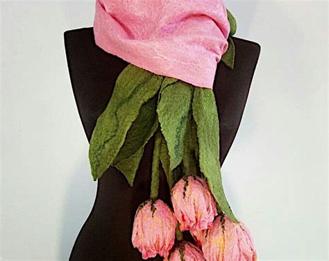 Women S Green Pink Scarf With Tulips Felt Flower Scarf Wool Necklace