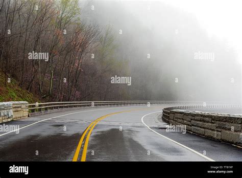 Disappearing Road High Resolution Stock Photography And Images Alamy