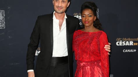 Vidéo Exclusif Vincent Cerutti et sa compagne Hapsatou Sy lors de