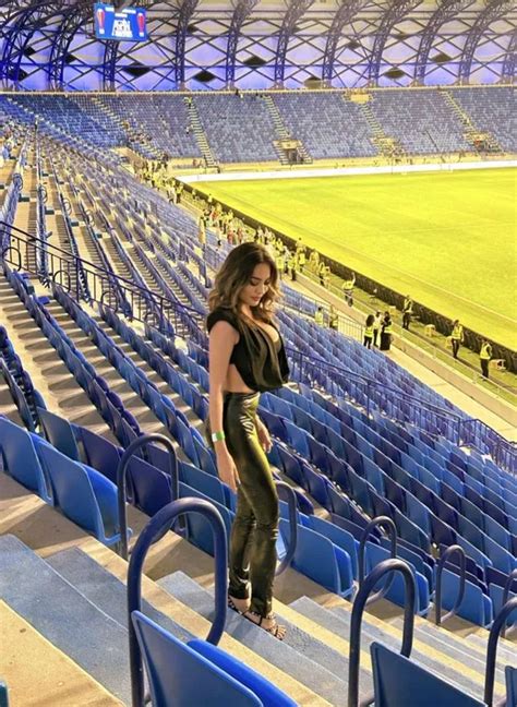 OnlyFans Babe Who Bonked Prem Star Plans Naked Bus Tour If Napoli Win