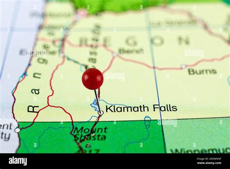 Klamath Falls pin map. Close up of Klamath Falls map with red pin. Map ...