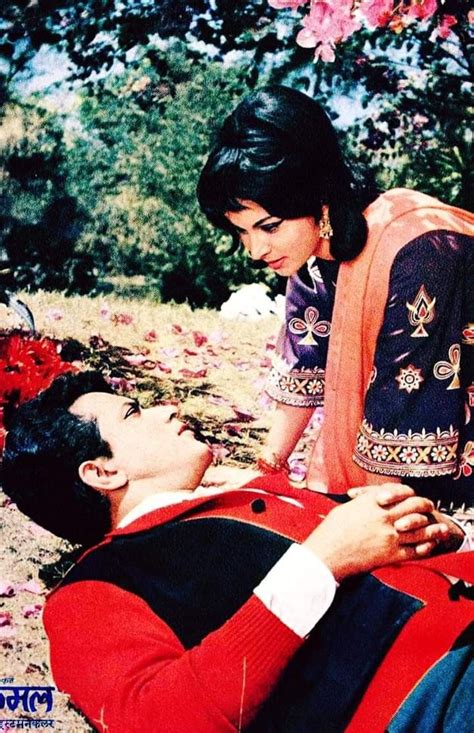 Manoj Kumar And Waheeda Rehman In A Captivating Scene