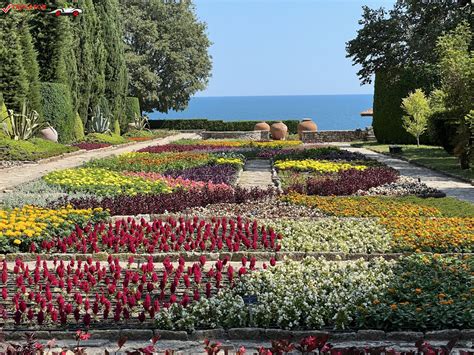 Castelul Reginei Maria şi grădina botanică din Balcic Obiective