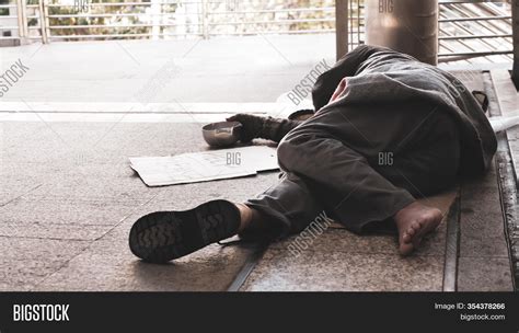 Homeless Man Sleeping Image & Photo (Free Trial) | Bigstock