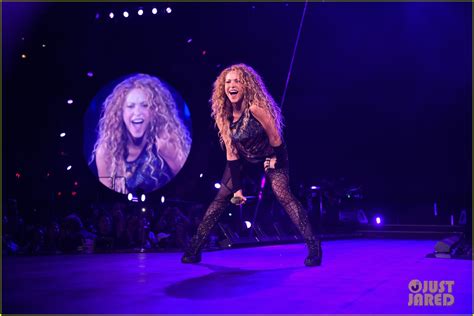 Shakira S Hips Don T Lie On El Dorado World Tour Photo