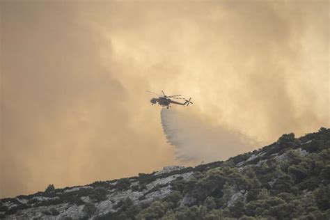 Waldbr Nde In Griechenland Zwei Weitere Leichen Entdeckt