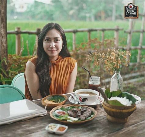 Tempat Makan Jogja View Sawah Yang Tidak Boleh Dilewatkan