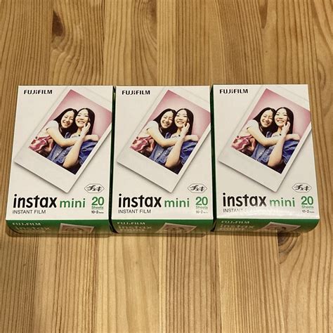 富士フイルム Instax Mini チェキ フィルム 60枚！ 10枚入り2パック×3箱の通販 By One Pinez｜フジフイルムならラクマ