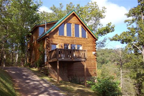 Bearly Naked Log Cabin Gatlinburg