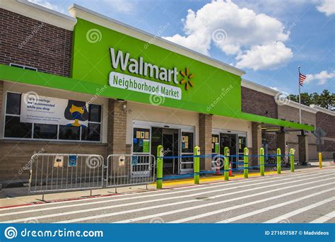 Walmart Neighborhood Market Covid 19 Barriers 2020 Hwy 78 Editorial ...