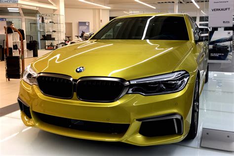 BMW Individual: BMW M550i xDrive in Austin Yellow Metallic