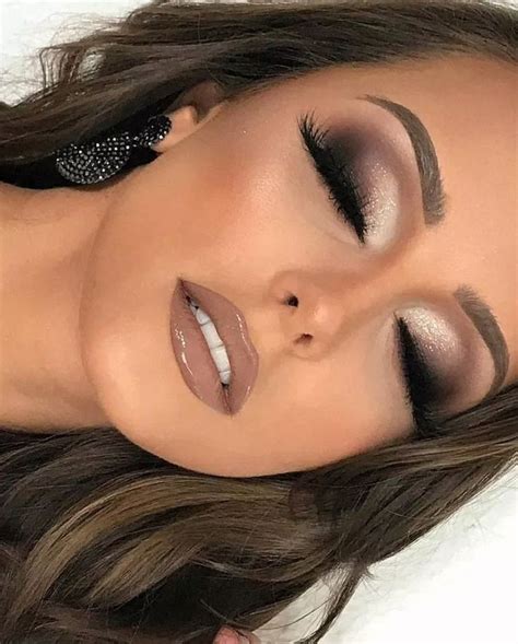 37 Beautiful Neutral Makeup Ideas For The Prom Party ~ Agus Momogicars