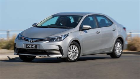 2017 Toyota Corolla Sedan Pricing And Specs New Looks More Kit And