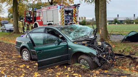 Beckeln 18 Jähriger prallt mit seinem Auto gegen Baum und stirbt NDR