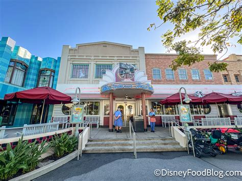 REVIEW: Breakfast at Hollywood Studios with RARE Characters? Say No